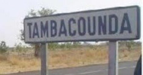 Tambacounda : La façade du cimetière musulman de Médinacoura transformée en panneau publicitaire