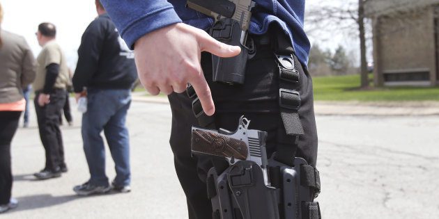 « Gun save America » : Trois millions d’américains portent quotidiennement une arme chargée