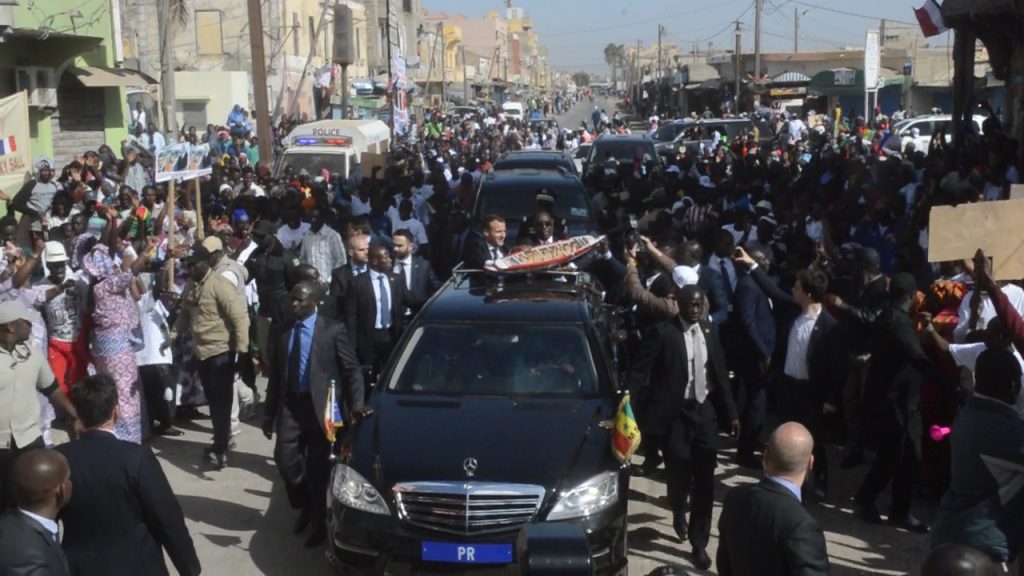 Saint-Louis – Visite des Présidents Sall et Macron : Le Président français annonce 26 milliards de francs CFA dans les travaux d’urgence
