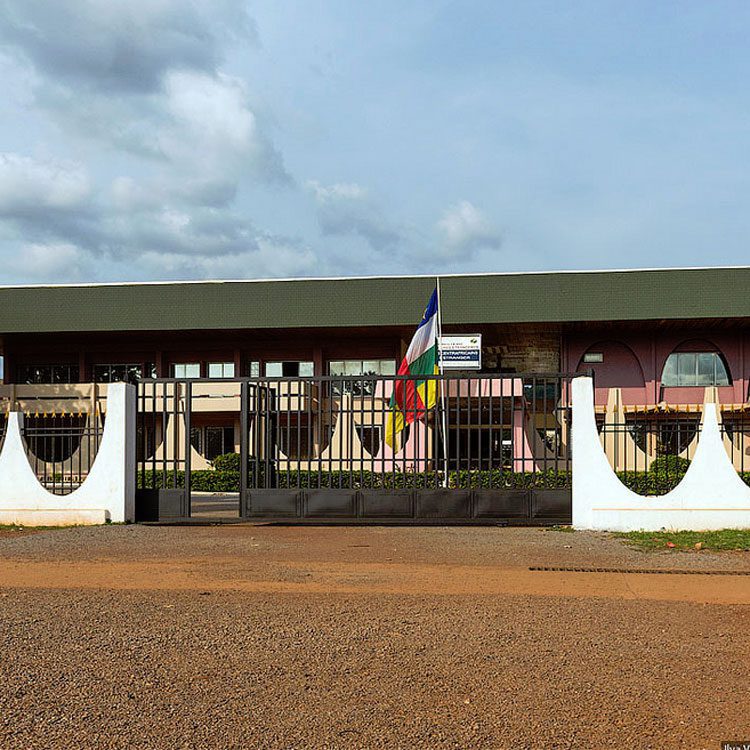 Centrafrique : Des manifestants déposent des corps devant le siège de la Minusca à Bangui