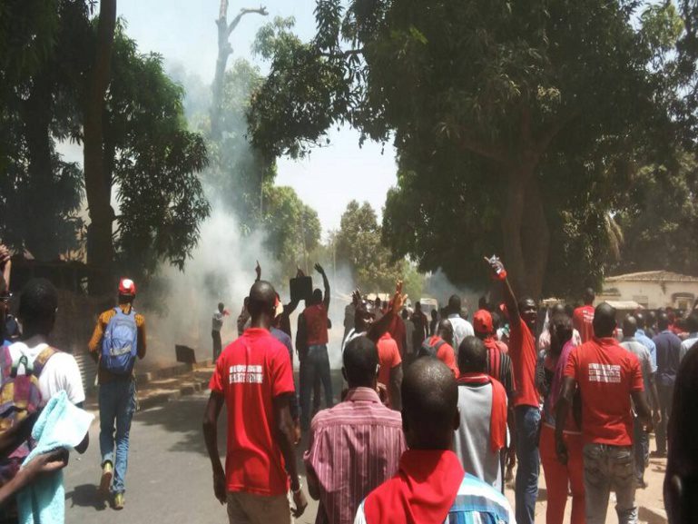 Ziguinchor : Les étudiants renvoyés des écoles privées ont mis leur menace à exécution