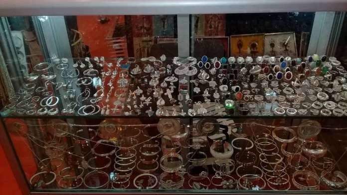 Touba : Une bijouterie braquée en plein jour au marché Ocass