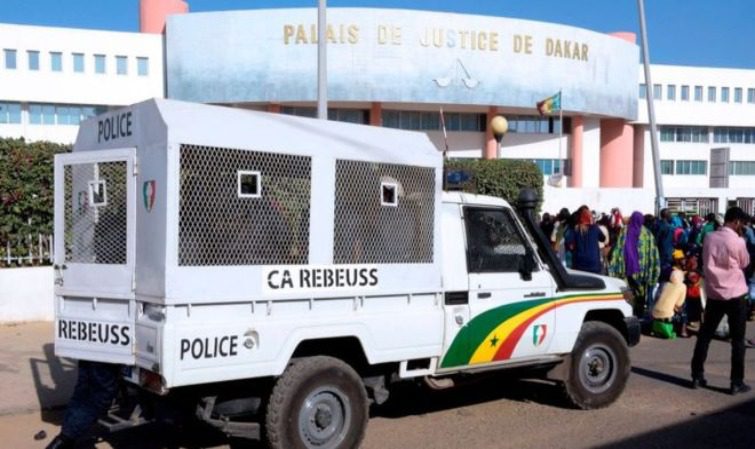 Cybercriminels arrêtés à Ouakam : 49 suspects sous mandat de dépôt
