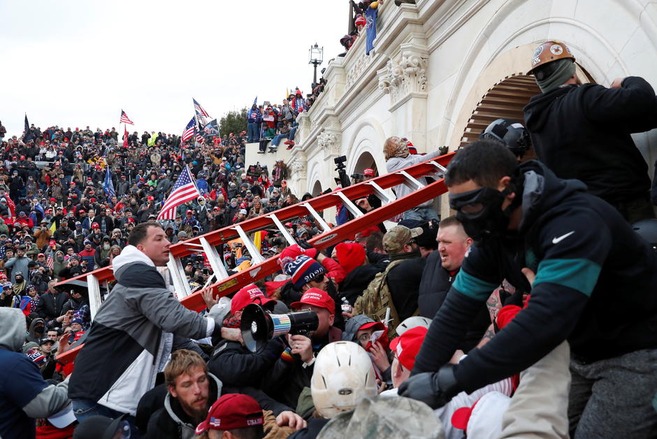 L’Amérique sous le choc après l’invasion du Capitole par des pro-Trump, le Congrès valide la victoire de Joe Biden