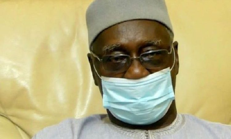 Le Khalife général des Tidianes, Serigne Babacar Sy Mansour a reçu la première dose du vaccin anti-Covid
