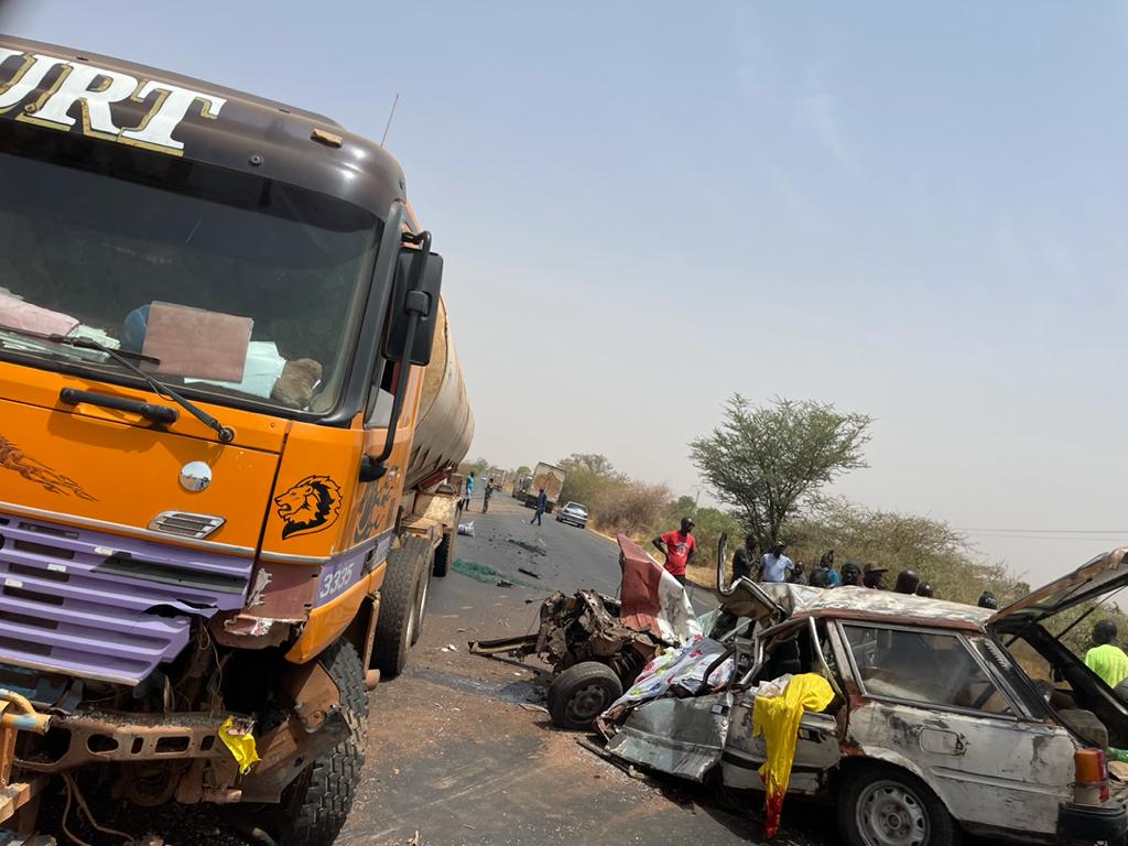 Kaffrine : Deux morts et cinq blessés dans une collision entre un camion et un véhicule 7 places