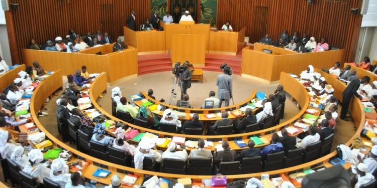 L’Assemblée adopte la loi portant restauration du poste de Premier ministre