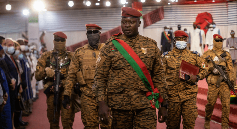 Burkina Faso : le gouvernement de la transition officialisé, avec à sa tête Albert Ouédraogo