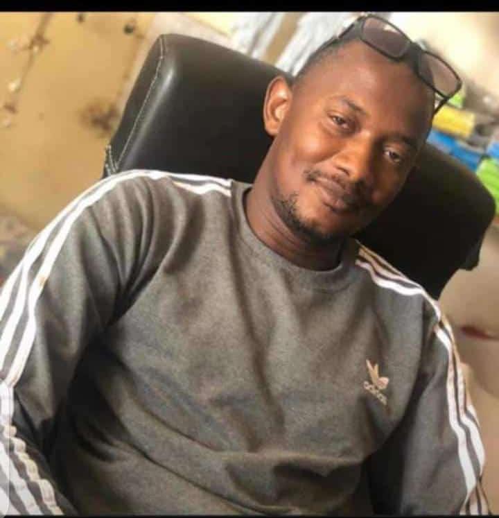 Tension à Passy, après la mort d’un jeune opérateur économique, sa famille accuse le personnel médical pour « non assistance », les populations dans la rue pour crier leur ras-le-bol