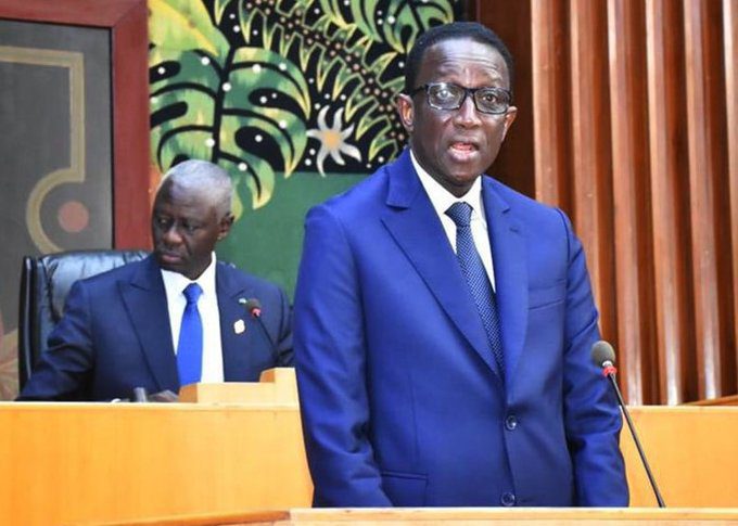 « Un discours de campagne électorale réchauffée » : Amadou Ba contre-attaque à la motion de censure de Yewwi