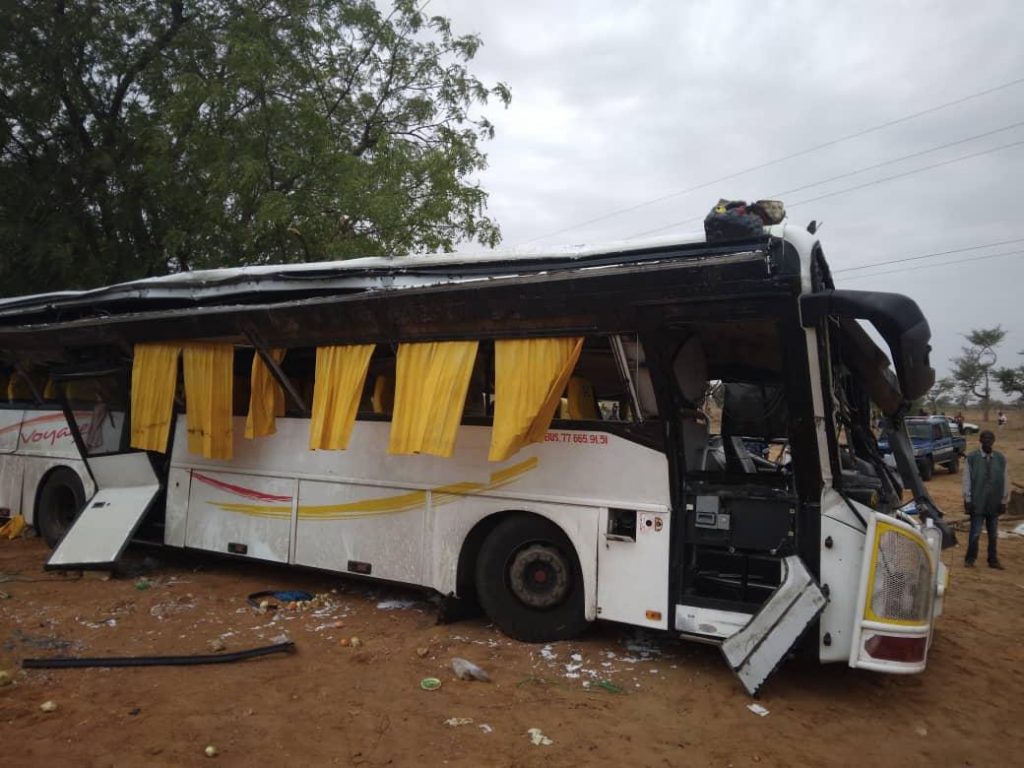 Un bus se renverse à Louga : 5 morts et 33 blessés