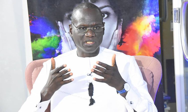 Dr Abdourahmane Diouf dézingue le juriste français: « Guillaume Drago se goure. Nul ne peut faire plus de deux mandats consécutifs »