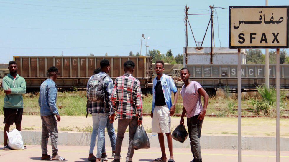 Tunisie : Une nouvelle explosion de violence contre les migrants subsahariens à Sfax