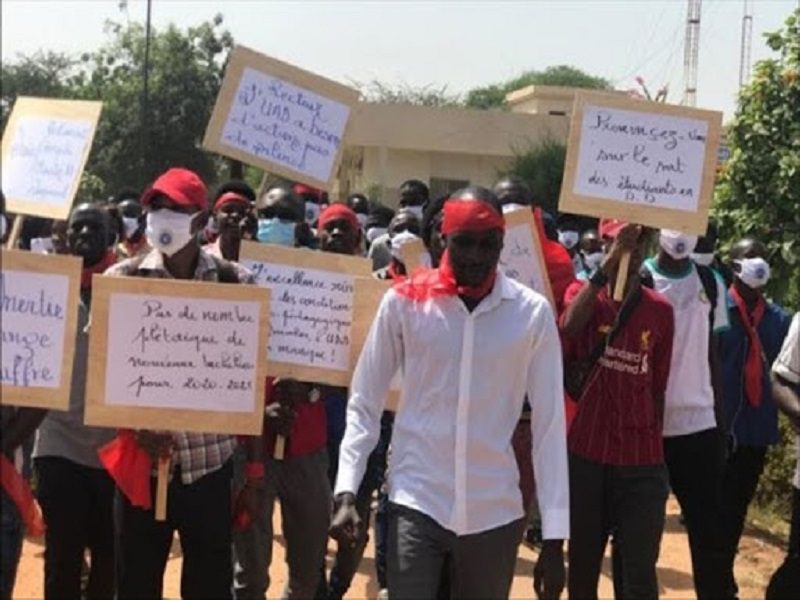 Mort de l’étudiant Alpha Yoro Tounkara : Les étudiants de l’université de Bambey décrètent 72 heures de grève