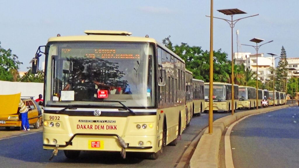 Les travailleurs de Dakar Dem Dikk mettent fin à leur grève
