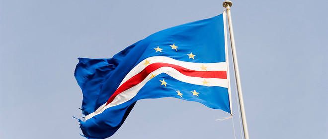 CAP-VERT – 50 ANS D’INDÉPENDANCE Un demi-siècle de démocratie, de résilience et de développement durable