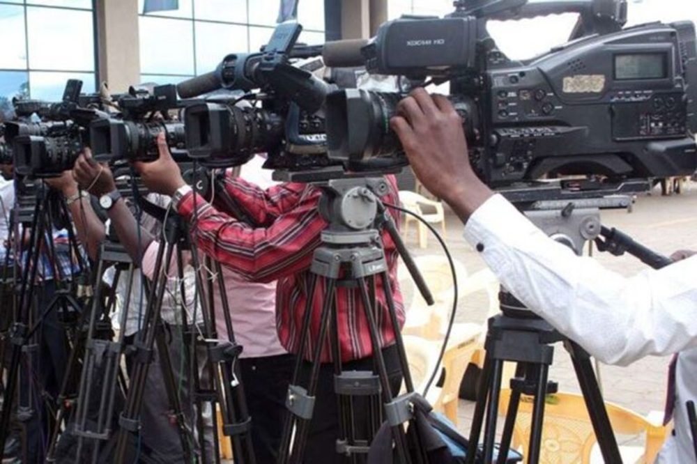 Mozambique : plus de 300 licences de radios et télévisions suspendues