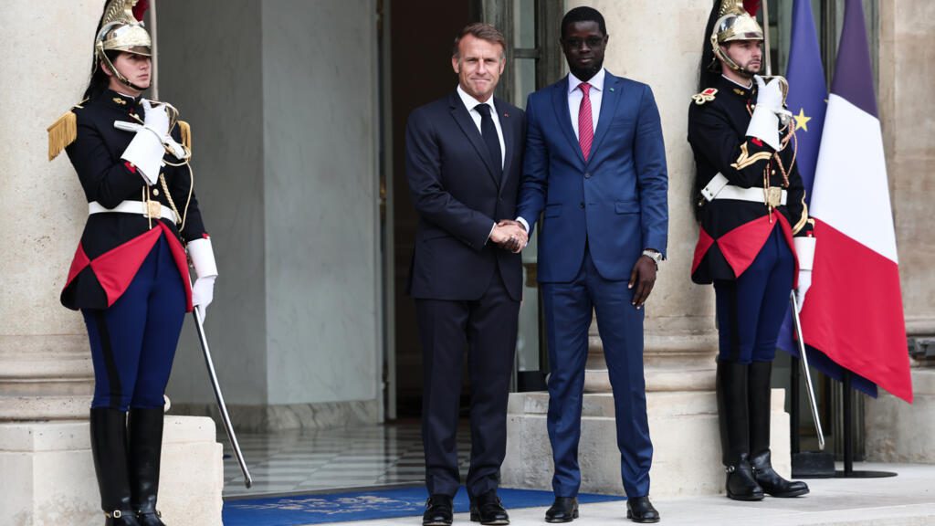 Sénégal-France : Bassirou Diomaye Faye et Emmanuel Macron échangent sur la paix et la sécurité