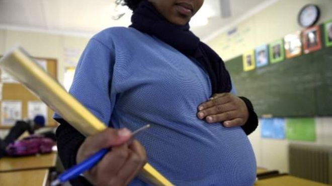 Tanzanie : Des écolières arrêtées pour avoir gobé une grossesse