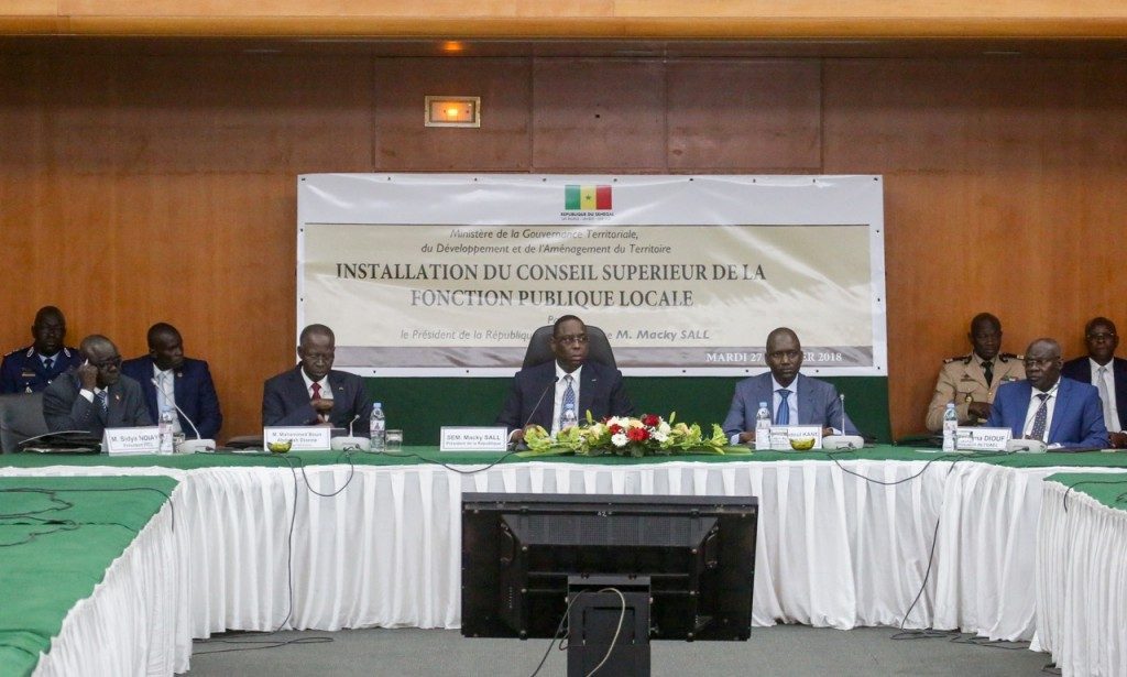 Macky Sall a officiellement installé les membres du conseil supérieur de la fonction publique locale