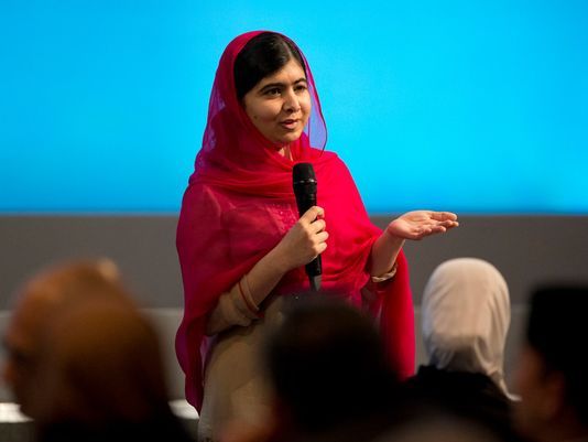 Après cinq ans d’exil, la militante pour le droit à l’éducation pakistanaise Malala Yousafzai, de retour