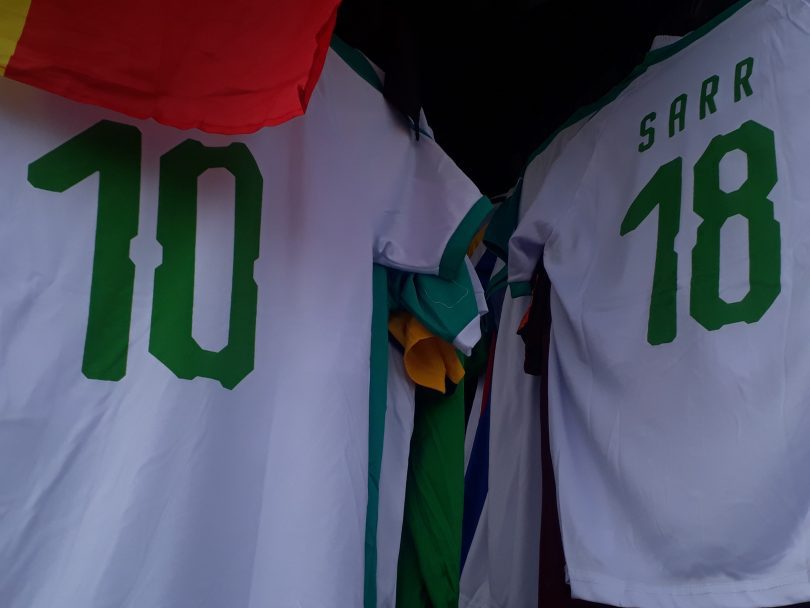Élimination du Sénégal au Mondial 2018 : Les clients et le prix des maillots ont baissé, mais la vente se poursuit petit à petit