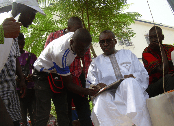 Parrainage : Sidiki Kaba au marché central de Tambacounda pour une collecte de signatures