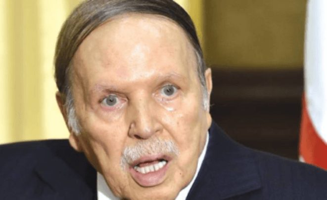 Algérie : L’armée siffle la fin et demande l’empêchement du président Bouteflika