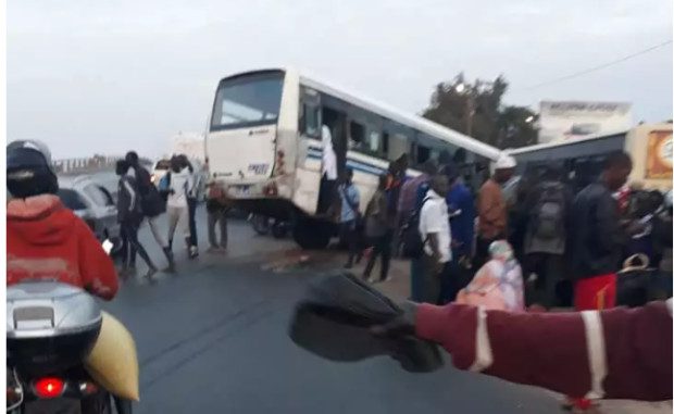 Accident à Boune – décès d’Abdou Dieng : Le chauffeur de la ligne 56 s’est livré à la gendarmerie l’autre toujours en fuite