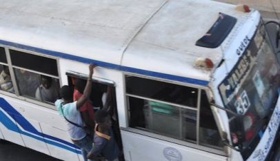 Mesures restrictives dans le transport : Macky décide de les lever et injecte 3 milliards dans le secteur