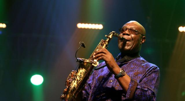 Coronavirus : Le saxophoniste camerounais Manu Dibango testé positif au Covid-19