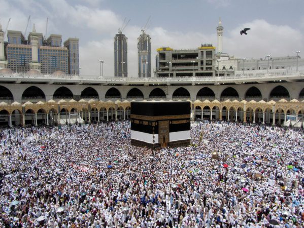 Coronavirus : La Haute Commission des Oulémas suspend la prière du vendredi et toutes les prières communes dans les Mosquées