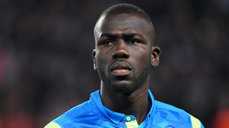 Mercato – Courtisé par le Paris Saint-Germain, Koulibaly a la cote en Angleterre
