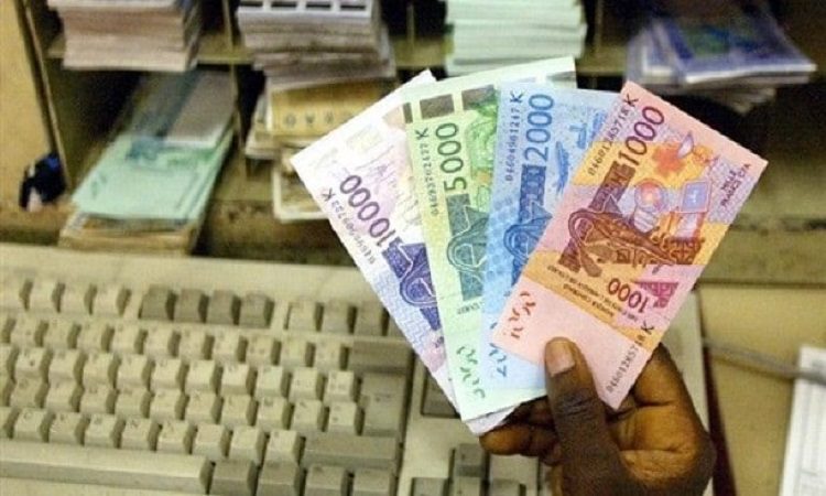 Le gouvernement français entérine la fin du franc CFA dans un projet de loi