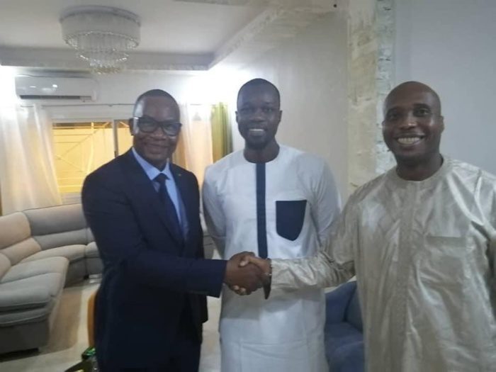 Médiation-politique : Ousmane Sonko réconcilie Barthélémy Dias et Me Moussa Diop