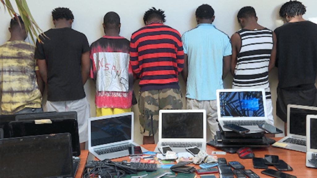 Réseau de cybercriminalité : 24 cybercriminels arrêtés à Mbour