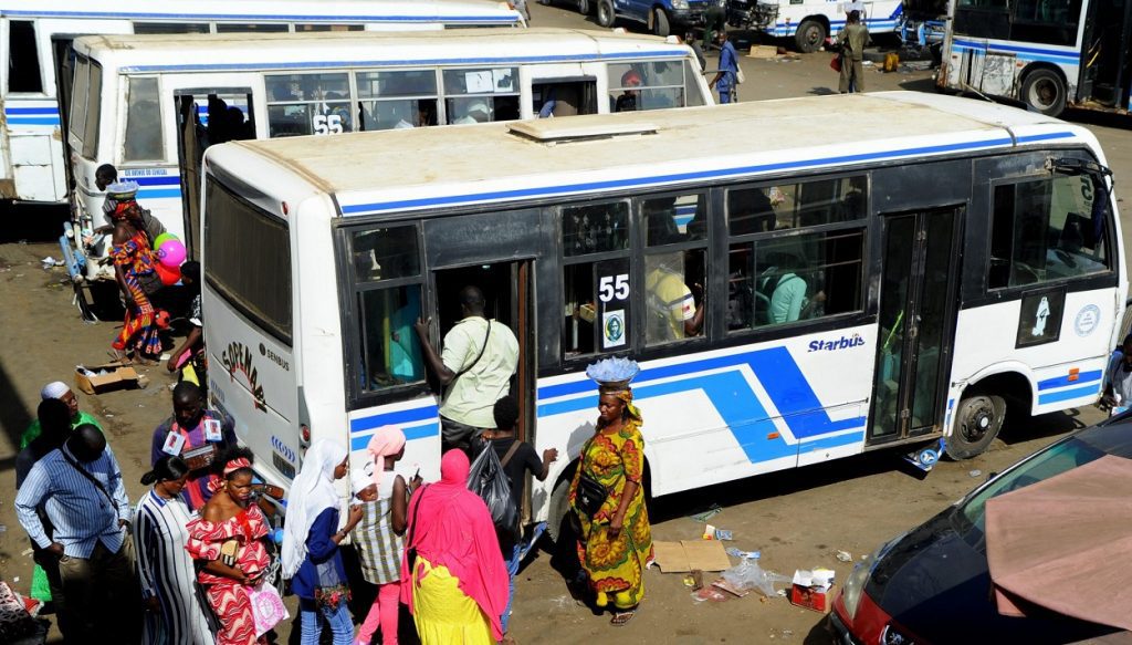 Covid-19 : Interdiction des places debout et limitation des places assises dans les transports en commun (Mansour Faye)