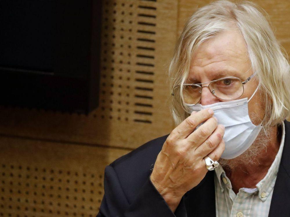 Le Professeur Didier Raoult en mission de recherches au Sénégal