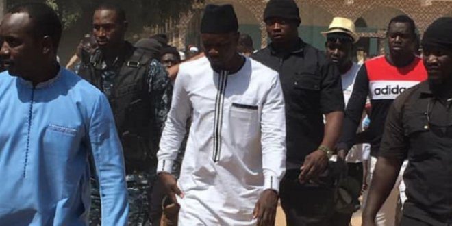 Ousmane Sonko arrêté pour troubles à l’ordre public et conduit à la Section de recherches de Colobane