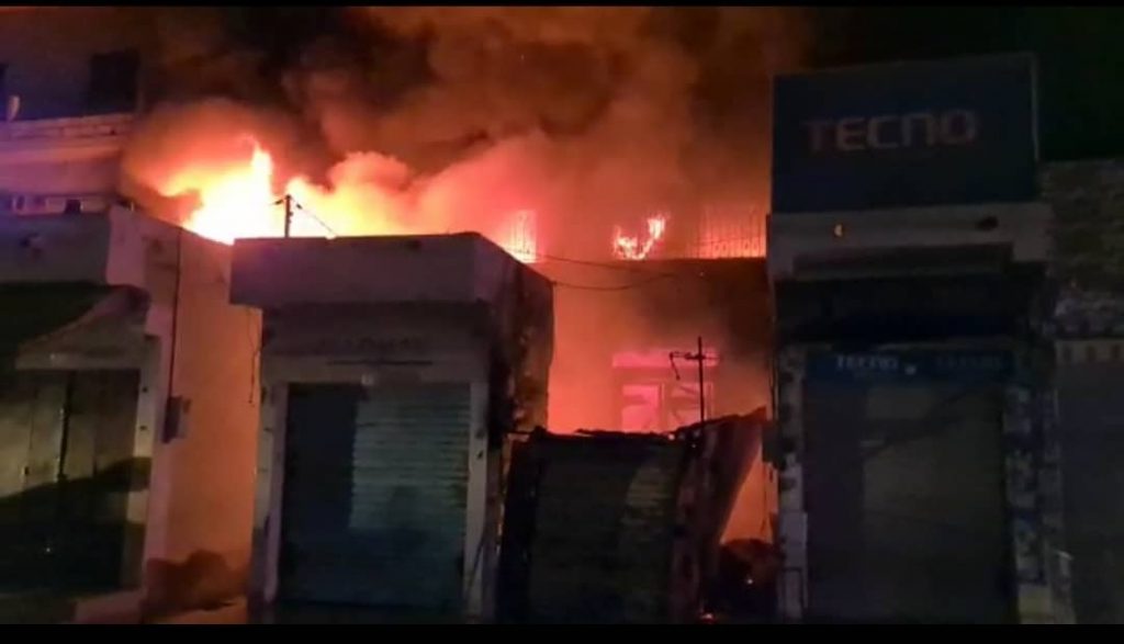 De gros dégâts matériels estimés à plusieurs millions dans l’incendie au marché central de Kaolack