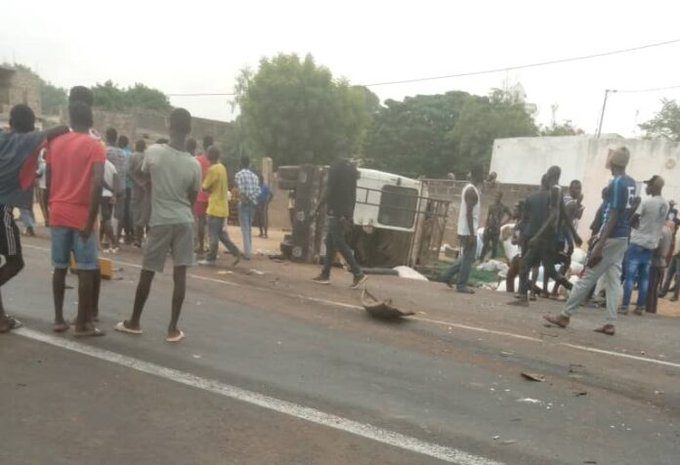 Kaolack : 1 mort et 6 blessés dans un accident d’autocar à Gamboul Thiong