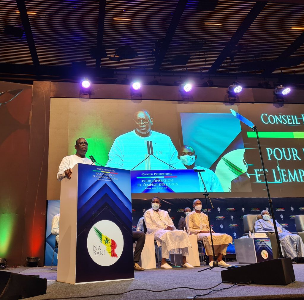 Macky Sall invite les jeunes à bannir la violence et l’usage abusif des réseaux sociaux