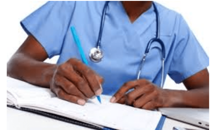 Désormais les médecins et spécialistes recrutés et affectés dans les régions devront y rester 5ans