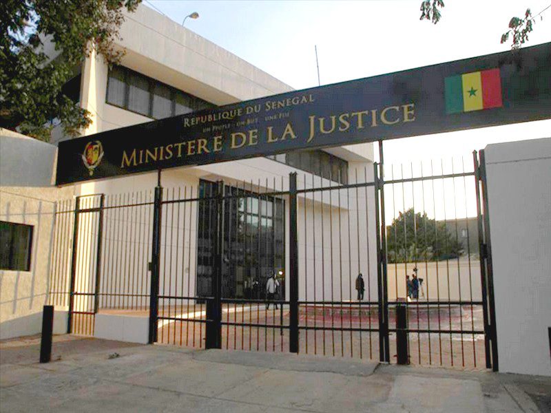 Ministère de la Justice : Les droits des minorités légalement reconnus (Directeur des Droits Humains)