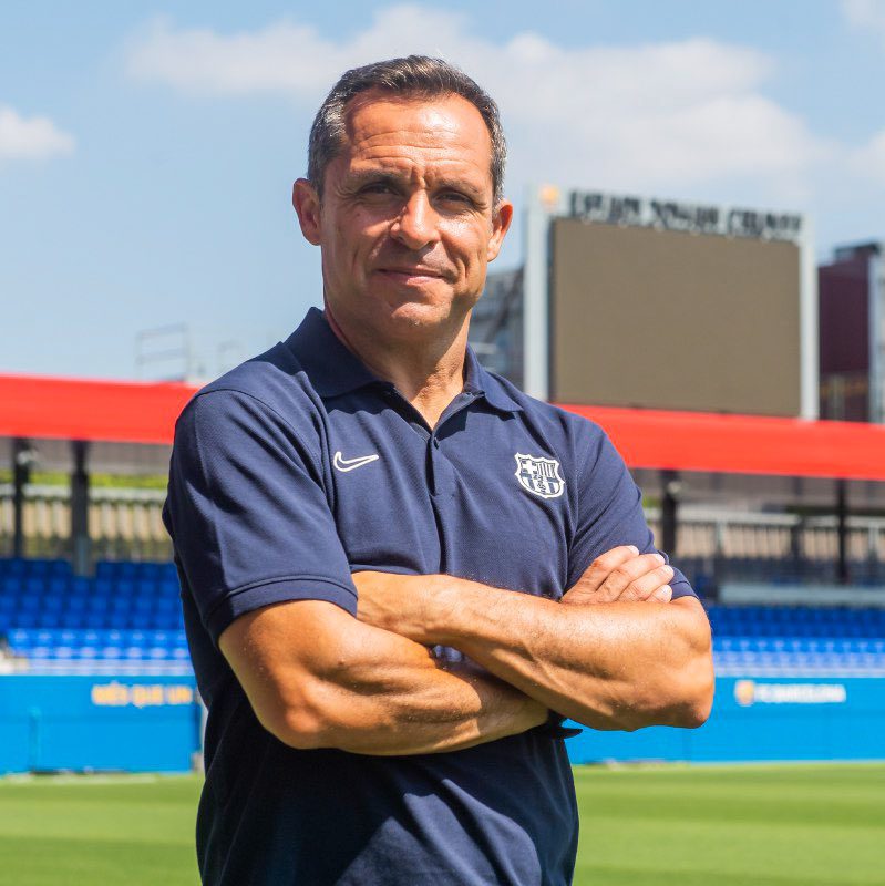 FC Barcelone : La page Koeman tournée, Sergi Barjuan nommé entraîneur intérimaire