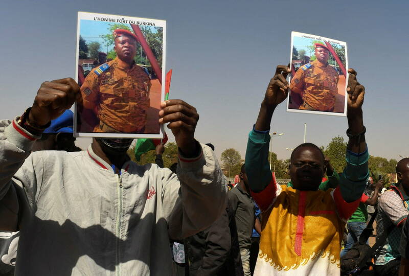 La CEDEAO suspend le Burkina Faso de « toutes ses instances de décision »