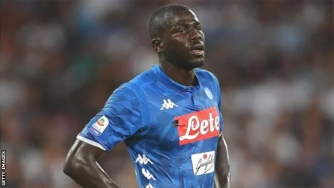 Koulibaly encore victime d’« insultes racistes » : La Fsf condamne fermement et apporte son soutien au joueur