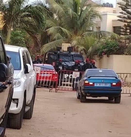 Les alentours de la maison d’Ousmane Sonko à la Cité Keur Gorgui complétement barricadés par la Police