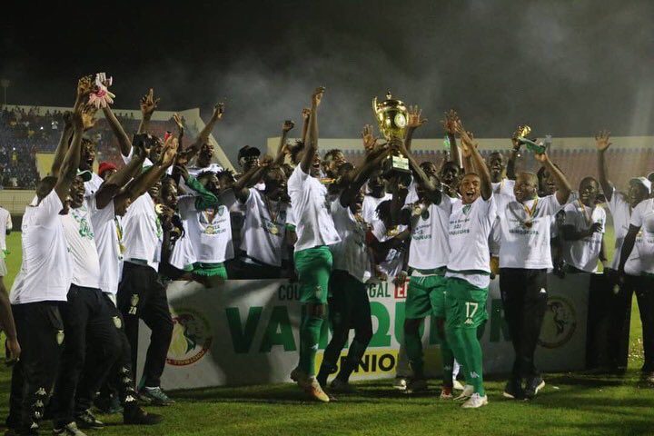 Macky Sall félicite le Casa Sports, champion de la Ligue 1 et vainqueur de la Coupe du Sénégal