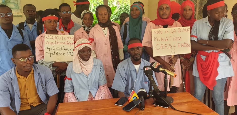 Ziguinchor : Après 1 mois de grève, le Collectif des 7 CRFS annonce »une marche nationale pour la santé » pour réclamer leur recrutement dans la fonction publique et l’application du système LMD